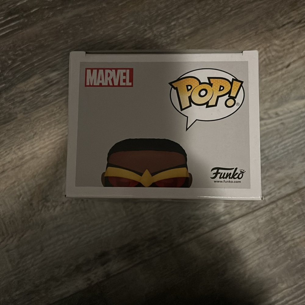 Falcon Funko - Picture 5 of 5